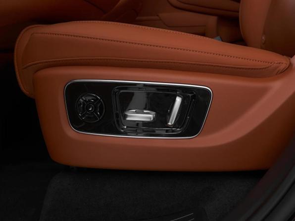 Li Auto (Lixiang) L9 I Рестайлинг с пробегом 2025 года, цена 8 989 000 рублей, 20 км, внедорожник, Автокод Объявления