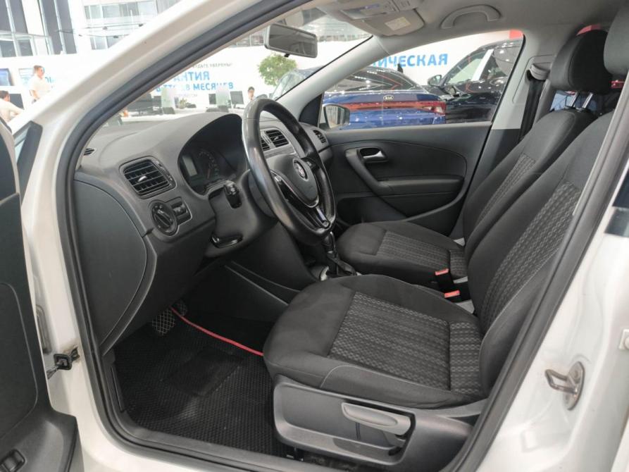 Volkswagen Polo V Рестайлинг Казань  - изображение 20
