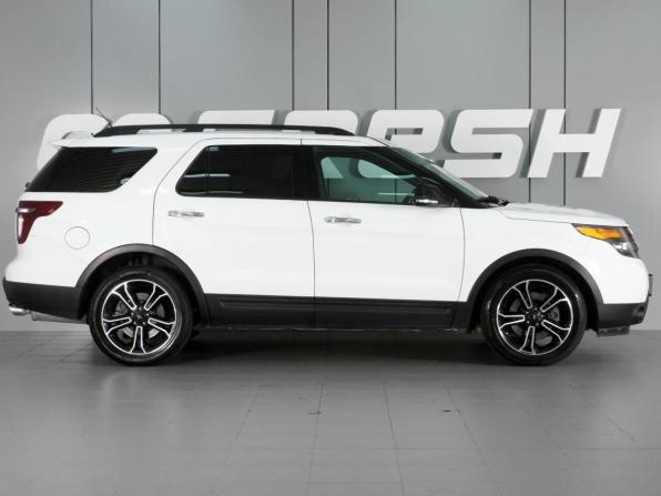 Ford Explorer V с пробегом 2015 года, цена 1 699 000 рублей, 140165 км, внедорожник, Автокод Объявления