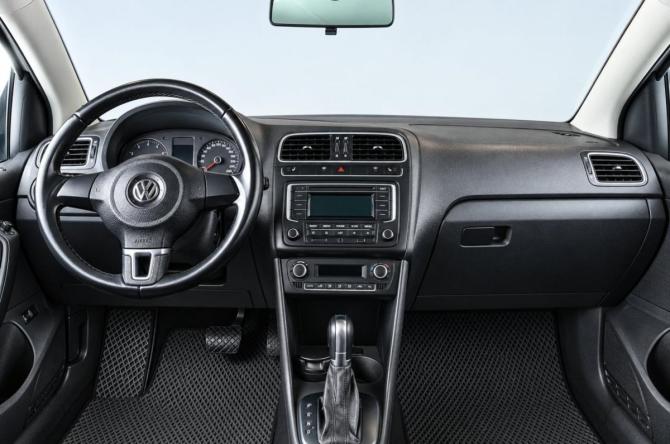 Volkswagen Polo V с пробегом 2014 года, цена 879 000 рублей, 266170 км, седан, Автокод Объявления