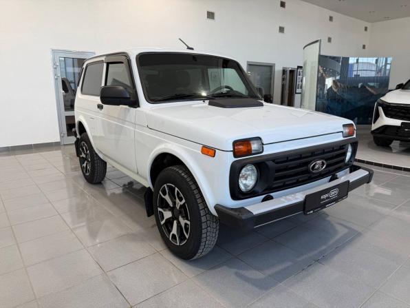 Lada (ВАЗ) Niva Legend с пробегом 2023 года, цена 916 200 рублей, 42671 км, внедорожник, Автокод Объявления