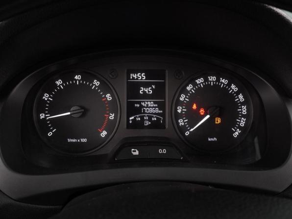 Skoda Rapid I с пробегом 2015 года, цена 899 000 рублей, 170868 км, лифтбек, Автокод Объявления