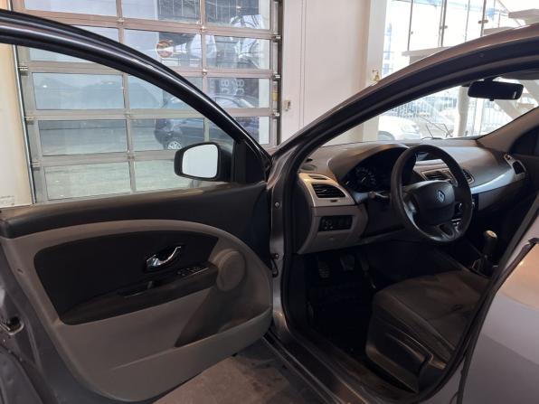 Renault Fluence I с пробегом 2012 года, цена 410 000 рублей, 281230 км, седан, Автокод Объявления