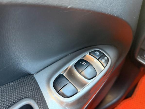 Nissan Juke I Рестайлинг с пробегом 2015 года, цена 1 399 000 рублей, 82633 км, внедорожник, Автокод Объявления