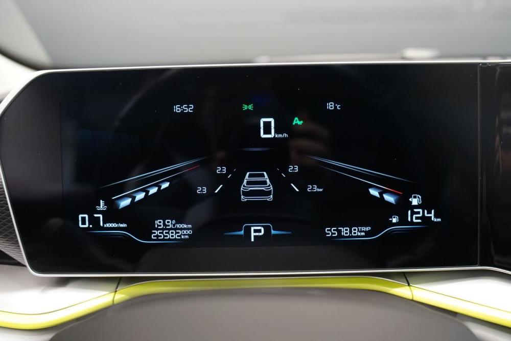 Geely Coolray I Рестайлинг Крым  - изображение 18