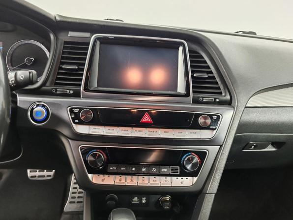 Hyundai Sonata VII (LF) Рестайлинг с пробегом 2017 года, цена 1 459 000 рублей, 199064 км, седан, Автокод Объявления