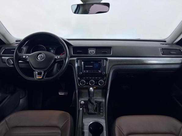 Volkswagen Passat (North America and China) I Рестайлинг с пробегом 2018 года, цена 1 650 000 рублей, 104530 км, седан, Автокод Объявления
