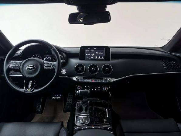Kia Stinger I с пробегом 2019 года, цена 3 999 000 рублей, 4500 км, лифтбек, Автокод Объявления