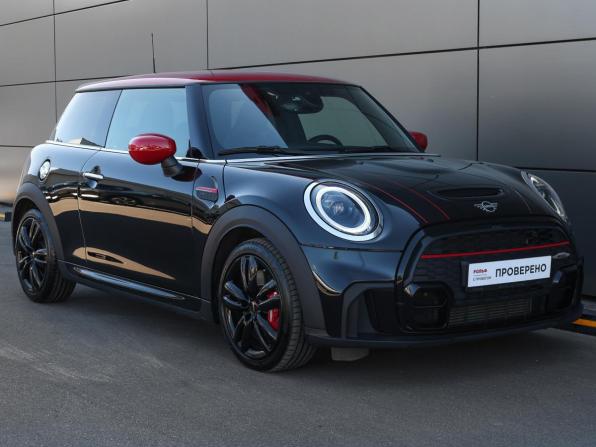 Mini Hatch III (F55/F56) Рестайлинг 2 с пробегом 2021 года, цена 4 198 000 рублей, 43579 км, хэтчбек, Автокод Объявления