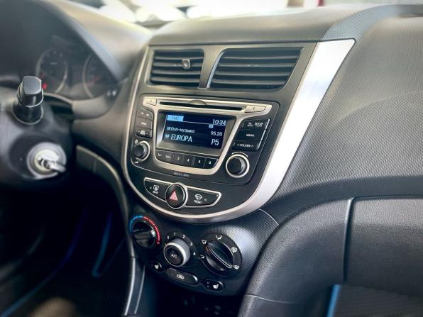 Hyundai Solaris I Рестайлинг с пробегом 2014 года, цена 799 900 рублей, 256900 км, седан, Автокод Объявления