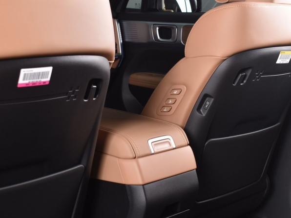 Hyundai Santa Fe V (MX5) с пробегом 2026 года, цена 5 565 995 рублей, 22 км, внедорожник, Автокод Объявления
