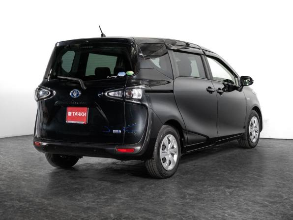 Toyota Sienta II Рестайлинг с пробегом 2018 года, цена 1 650 500 рублей, 40138 км, компактвэн, Автокод Объявления