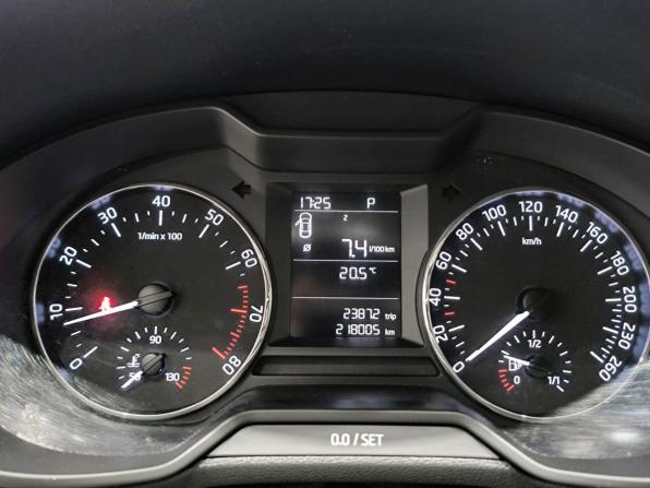 Skoda Octavia III (A7) с пробегом 2013 года, цена 950 000 рублей, 218000 км, лифтбек, Автокод Объявления
