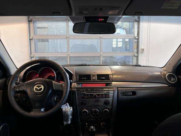 Mazda 3 I (BK) Рестайлинг с пробегом 2006 года, цена 236 000 рублей, 733166 км, седан, Автокод Объявления