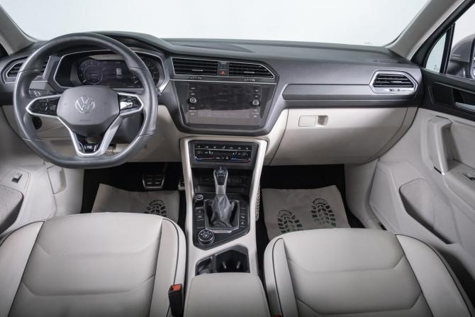 Volkswagen Tiguan II с пробегом 2018 года, цена 3 199 000 рублей, 124000 км, внедорожник, Автокод Объявления