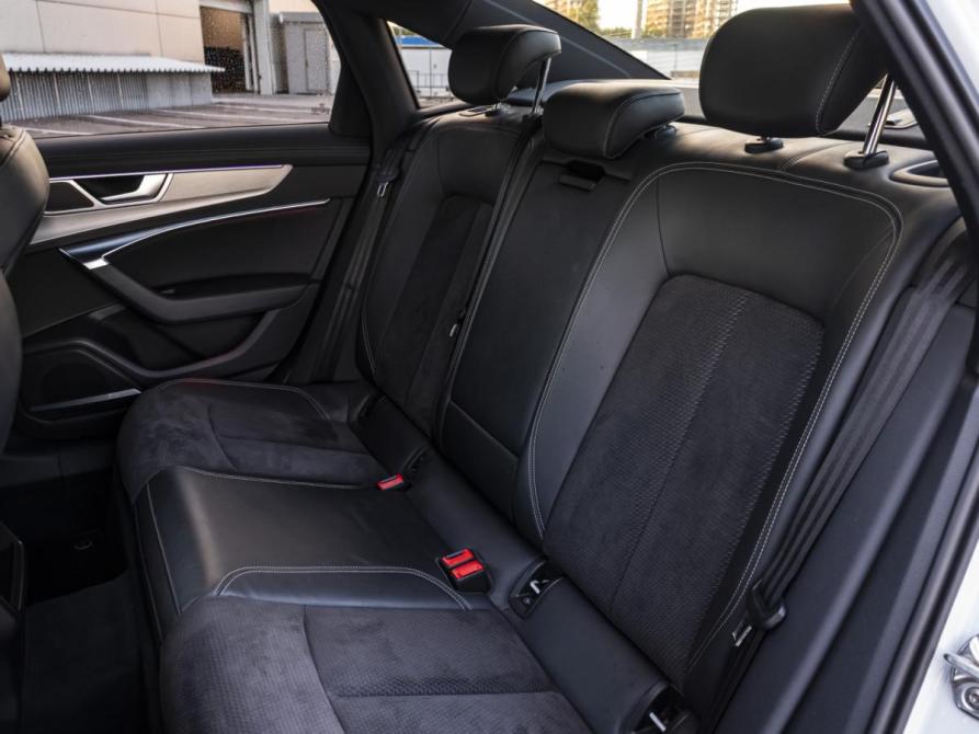 Audi A6 V (C8) Москва  - изображение 15