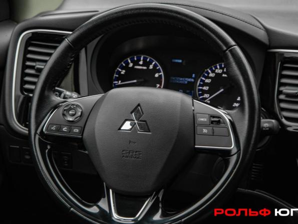 Mitsubishi Outlander III Рестайлинг 2 с пробегом 2016 года, цена 2 248 000 рублей, 27776 км, внедорожник, Автокод Объявления