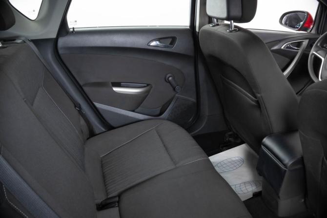 Opel Astra J с пробегом 2011 года, цена 749 000 рублей, 160000 км, хэтчбек, Автокод Объявления