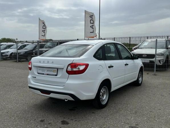 Lada (ВАЗ) Granta I Рестайлинг с пробегом 2021 года, цена 785 703 рубля, 43307 км, хэтчбек, Автокод Объявления