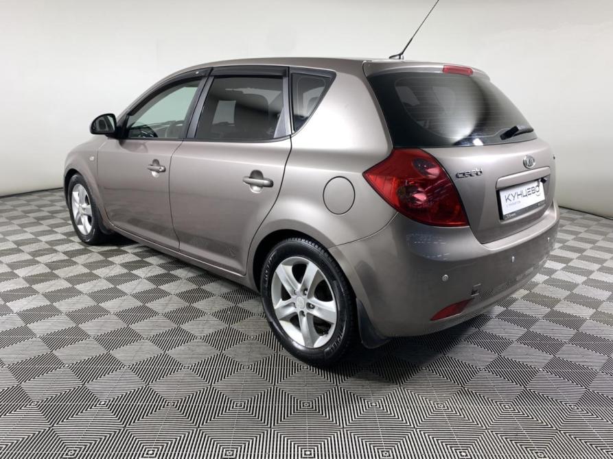 Kia Ceed I Москва  - изображение 7
