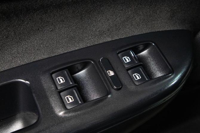 Skoda Octavia II (A5) Рестайлинг с пробегом 2009 года, цена 879 000 рублей, 258733 км, лифтбек, Автокод Объявления