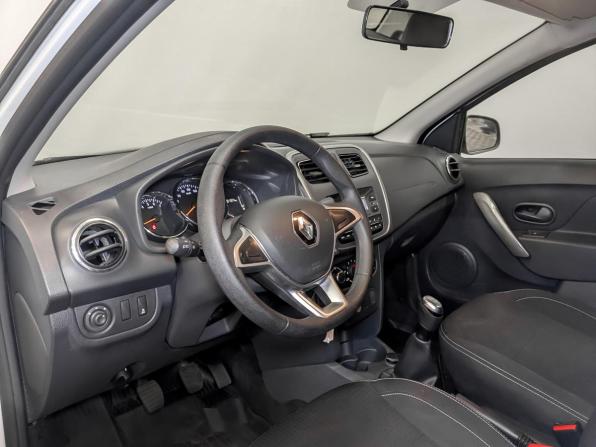 Renault Logan II Рестайлинг с пробегом 2022 года, цена 1 250 000 рублей, 39150 км, седан, Автокод Объявления