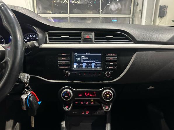 Kia Rio IV с пробегом 2018 года, цена 1 518 000 рублей, 87088 км, хэтчбек, Автокод Объявления