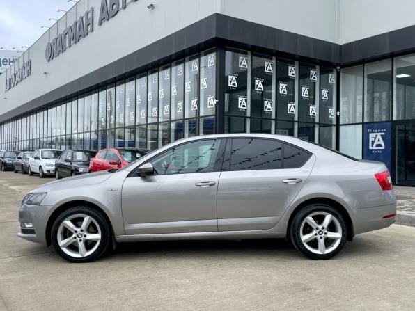 Skoda Octavia III (A7) Рестайлинг с пробегом 2018 года, цена 1 590 000 рублей, 120000 км, лифтбек, Автокод Объявления