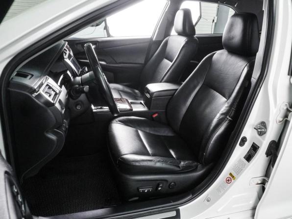 Toyota Camry VII (XV50) Рестайлинг с пробегом 2014 года, цена 1 849 000 рублей, 199493 км, седан, Автокод Объявления