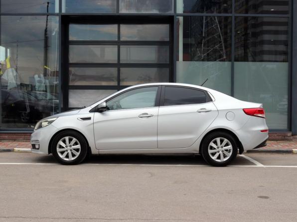 Kia Rio III Рестайлинг с пробегом 2015 года, цена 1 200 000 рублей, 98000 км, седан, Автокод Объявления