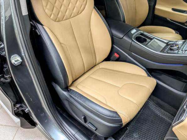 Hyundai Santa Fe IV Рестайлинг с пробегом 2021 года, цена 3 935 000 рублей, 37714 км, внедорожник, Автокод Объявления