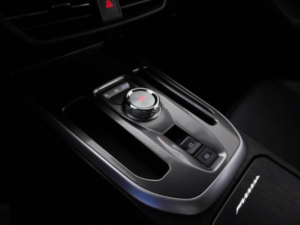 Haval Jolion I Рестайлинг с пробегом 2023 года, цена 2 049 977 рублей, 76526 км, внедорожник, Автокод Объявления