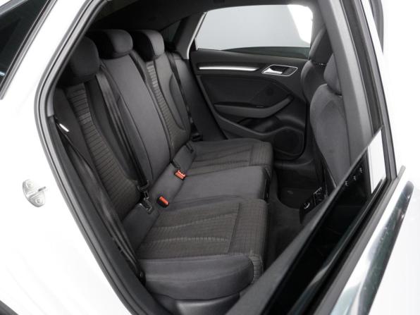 Audi A3 III (8V) Рестайлинг с пробегом 2017 года, цена 2 299 000 рублей, 122693 км, седан, Автокод Объявления