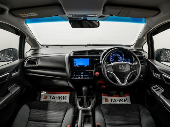 Honda Fit III Рестайлинг с пробегом 2018 года, цена 1 200 000 рублей, 109718 км, хэтчбек, Автокод Объявления