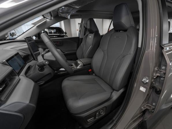 Toyota RAV4 VI (XA60) с пробегом 2026 года, цена 4 390 000 рублей, 26 км, внедорожник, Автокод Объявления