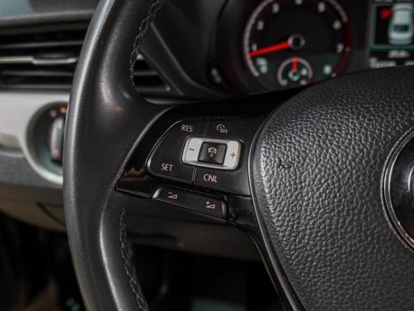 Volkswagen Passat B8 Рестайлинг с пробегом 2021 года, цена 1 999 000 рублей, 132239 км, седан, Автокод Объявления