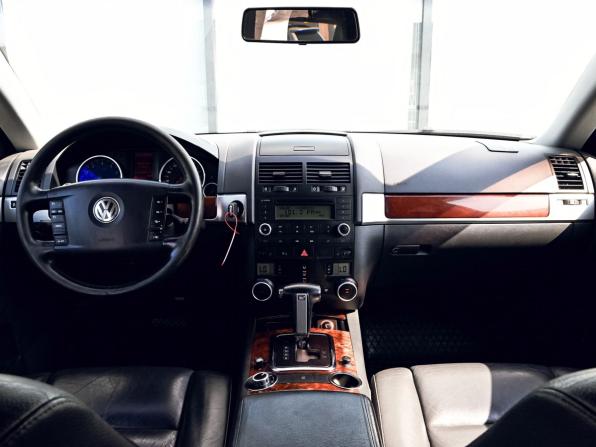 Volkswagen Touareg I Рестайлинг с пробегом 2007 года, цена 926 000 рублей, 325252 км, внедорожник, Автокод Объявления