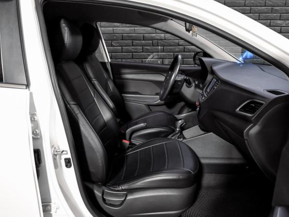 Hyundai Solaris II с пробегом 2017 года, цена 1 450 000 рублей, 83416 км, седан, Автокод Объявления