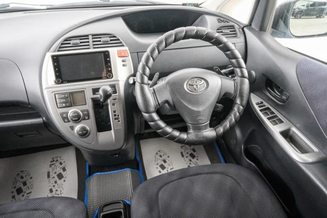 Toyota Ractis I с пробегом 2006 года, цена 679 000 рублей, 234000 км, хэтчбек, Автокод Объявления