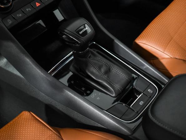 Skoda Karoq I с пробегом 2020 года, цена 2 048 000 рублей, 96933 км, внедорожник, Автокод Объявления