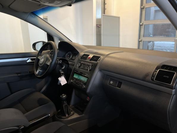 Volkswagen Touran I Рестайлинг 2 с пробегом 2012 года, цена 786 000 рублей, 232326 км, компактвэн, Автокод Объявления
