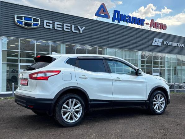 Nissan Qashqai II с пробегом 2017 года, цена 1 740 000 рублей, 124748 км, внедорожник, Автокод Объявления