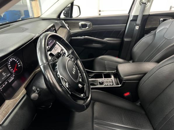 Kia Sorento IV с пробегом 2023 года, цена 4 140 000 рублей, 50000 км, внедорожник, Автокод Объявления