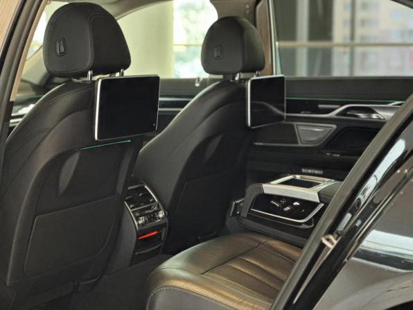 BMW 7 серии VI (G11/G12) с пробегом 2017 года, цена 3 300 000 рублей, 191454 км, седан, Автокод Объявления