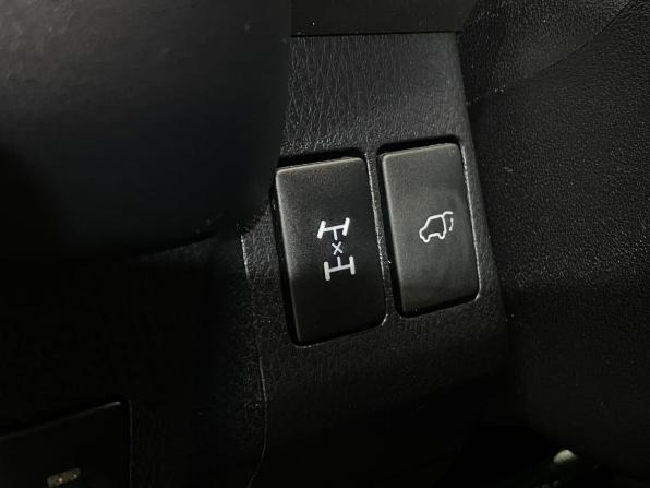 Toyota RAV4 IV (XA40) Рестайлинг с пробегом 2015 года, цена 2 359 000 рублей, 112000 км, внедорожник, Автокод Объявления