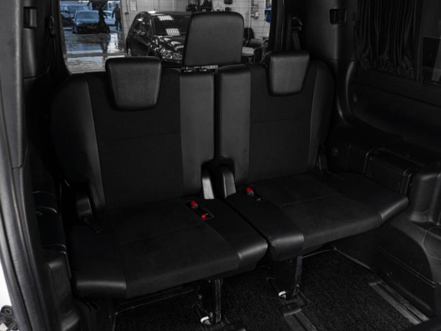 Toyota Noah III (R80) Рестайлинг Тюмень  - изображение 12