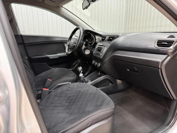 Kia Rio III Рестайлинг с пробегом 2017 года, цена 998 000 рублей, 193469 км, седан, Автокод Объявления