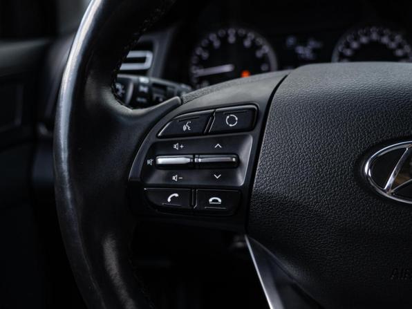 Hyundai Elantra VI (AD) Рестайлинг с пробегом 2019 года, цена 1 670 000 рублей, 132161 км, седан, Автокод Объявления