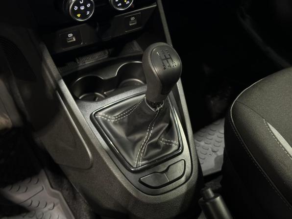 Lada (ВАЗ) Vesta I Рестайлинг (NG) с пробегом 2024 года, цена 1 300 000 рублей, 16116 км, седан, Автокод Объявления