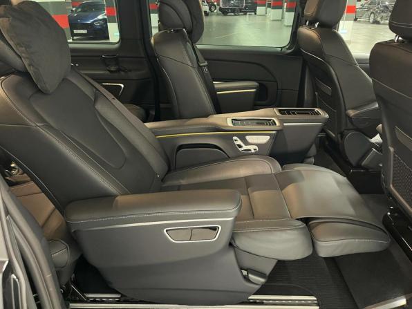 Mercedes-Benz V-Класс III (W447) Рестайлинг с пробегом 2021 года, цена 10 000 000 рублей, 22700 км, минивэн, Автокод Объявления